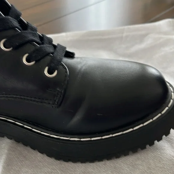 Madden Girl black boots in a size 8. - Picture 8 of 8